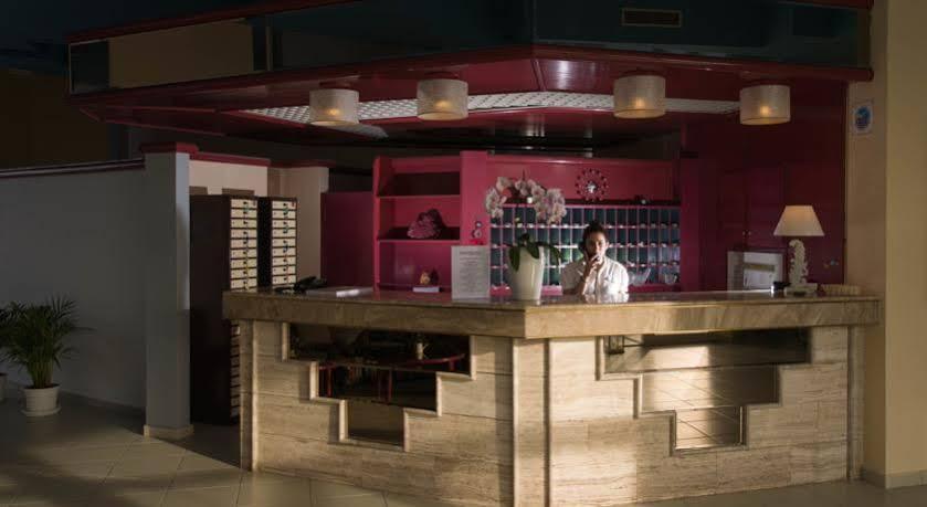 Happy Days Hotel, Adults Only เธโอโลกอส ภายนอก รูปภาพ